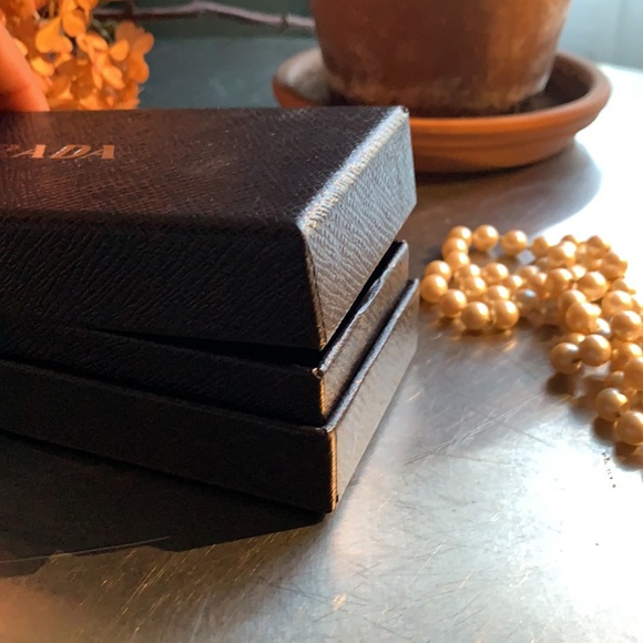 PRADA BOX - Picture 5 of 6